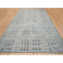 Load image into Gallery viewer, 13&#39;10&quot;x20&#39;2&quot; Light Gray, Hand Spun Undyed Natural Wool, Hand Knotted, Modern Criss Cross Erased Design, Oversized Oriental Rug FWR388290