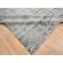 Load image into Gallery viewer, 13&#39;10&quot;x20&#39;2&quot; Light Gray, Hand Spun Undyed Natural Wool, Hand Knotted, Modern Criss Cross Erased Design, Oversized Oriental Rug FWR388290