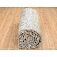 Load image into Gallery viewer, 13&#39;10&quot;x20&#39;2&quot; Light Gray, Hand Spun Undyed Natural Wool, Hand Knotted, Modern Criss Cross Erased Design, Oversized Oriental Rug FWR388290