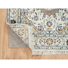 Load image into Gallery viewer, 3&#39;1&quot;x3&#39;1&quot; Ivory, 250 Kpsi, Nain With Center Medallion Flower Design, Wool, Hand Knotted, Square Oriental Rug FWR388542