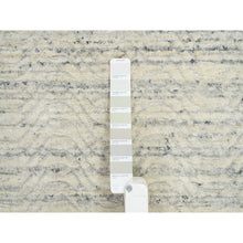 Load image into Gallery viewer, 2&#39;6&quot;x7&#39;10&quot; Beige, Hand Loomed, Variegated Textured Modern Design Natural Wool, Runner Oriental Rug FWR388956