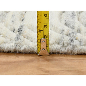 2'6"x6' Beige, Hand Loomed Variegated Textured Modern Design, Organic Wool, Runner Oriental Rug FWR389040