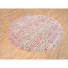 Load image into Gallery viewer, 10&#39;x10&#39; Rose Pink, Wool And Art Silk Jacquard Hand Loomed, All Over Design, Round Oriental Rug FWR389052