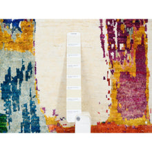 Load image into Gallery viewer, 5&#39;x5&#39; Colorful, Modern Abstract Motifs with Painter&#39;s Brush Strokes, Wool and Sari Silk Hand Knotted, Round Oriental Rug FWR389436