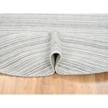 Load image into Gallery viewer, 8&#39;x8&#39; Platinum Gray And Cream, Modern Design Thick And Plush, Plain Hand Loomed Undyed Natural Wool, Round Oriental Rug FWR389892