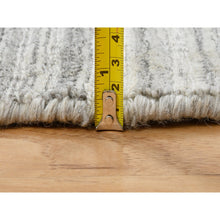 Load image into Gallery viewer, 5&#39;10&quot;x5&#39;10&quot; Platinum Gray And Cream, Plain Hand Loomed Undyed Natural Wool, Modern Design Thick And Plush, Round Oriental Rug FWR389904