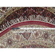 Load image into Gallery viewer, 3&#39;4&quot;x3&#39;4&quot; Mahogany Red, Tabriz Mahi With Fish Medallion Design, Pure Wool, 175 Kpsi, Hand Knotted, Round, Oriental Rug FWR390558