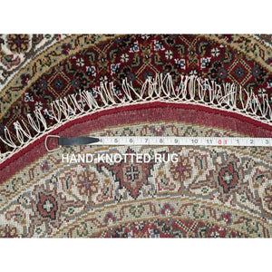 3'4"x3'4" Mahogany Red, Tabriz Mahi With Fish Medallion Design, Pure Wool, 175 Kpsi, Hand Knotted, Round, Oriental Rug FWR390558