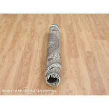 Load image into Gallery viewer, 5&#39;x5&#39; Light Gray, Extra Soft Wool, Hand Knotted, 175 Kpsi Tabriz Mahi With Fish Medallion Design, Round Oriental Rug FWR390726