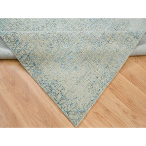 5'10"x9' Gray With Touches Of Blue, Wool And Plant Based Silk, Modern Jacquard Hand Loomed, Soft To The Touch, Oriental Rug FWR391176