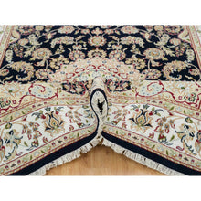 Load image into Gallery viewer, 6&#39;x9&#39; Midnight Blue, Nain With Center Medallion Flower Design, 250 Kpsi, Hand Knotted, 100% Wool, Oriental Rug FWR391806