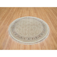 Load image into Gallery viewer, 6&#39;3&quot;x6&#39;3&quot; Ivory, Densely Woven Organic Wool, Hand Knotted Herati With All Over Fish Mahi Design, 250 Kpsi, Round Oriental Rug FWR392406