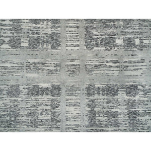 10'1"x10'1" Dark Grey, Hand Spun Undyed Natural Wool, Hand Knotted, Modern Criss Cross Erased Design, Round Oriental Rug FWR393840