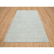 Load image into Gallery viewer, 6&#39;x9&#39;3&quot; Ivory And Light Grey, Modern Pattern, Hand Spun Undyed Natural Wool, Hand Knotted, Oriental Rug FWR393852