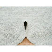Load image into Gallery viewer, 6&#39;x9&#39;3&quot; Ivory And Light Grey, Modern Pattern, Hand Spun Undyed Natural Wool, Hand Knotted, Oriental Rug FWR393852