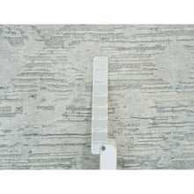 Load image into Gallery viewer, 6&#39;x9&#39;3&quot; Ivory And Light Grey, Modern Pattern, Hand Spun Undyed Natural Wool, Hand Knotted, Oriental Rug FWR393852