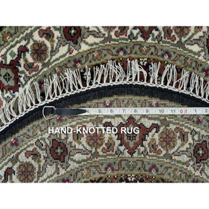 3'4"x3'4" Obsidian Black with Vista White, Tabriz Mahi with Unique Round Fish Medallion Design, 175 KPSI, Hand Knotted, Natural Wool, Oriental Rug FWR394704