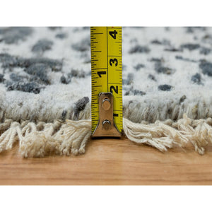 6'x6' Ice Ice Gray, Wool And Silk, Broken And Erased Persian Design, Hand Knotted, Round Oriental Rug FWR394974