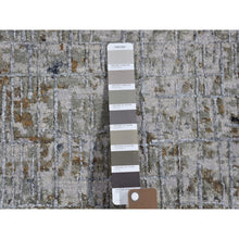 Load image into Gallery viewer, 6&#39;x6&#39; Wool Persian Knot Round Abstract Design Denser Weave Light Gray Hand Knotted Oriental Rug FWR399078