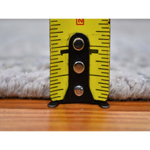 Load image into Gallery viewer, 6&#39;x6&#39; Wool Persian Knot Round Abstract Design Denser Weave Light Gray Hand Knotted Oriental Rug FWR399078