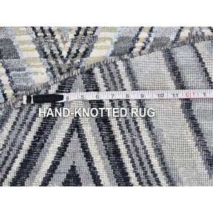 9'x9' Gray-blue Chevron Design Textured Wool And Pure Silk Hand Knotted Round Oriental Rug FWR400170