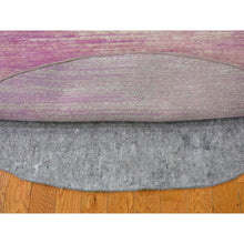 Load image into Gallery viewer, 6&#39;2&quot;x6&#39;2&quot; Pink Thick And Plush Organic Wool Only Horizontal Ombre Design Hand Knotted Round Oriental Rug FWR400236