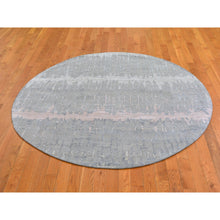 Load image into Gallery viewer, 6&#39;x6&#39; Hand Knotted Cardiac Design With Pastel Colors Textured Wool And Pure Silk Round Oriental Rug FWR400242