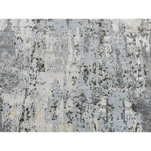 Load image into Gallery viewer, 6&#39;1&quot;x6&#39;1&quot; Denser Weave Baby Blue Round Abstract Design Persian Knot Wool And Silk Hand Knotted Oriental Rug FWR400368