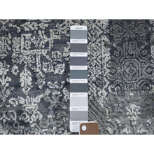 Load image into Gallery viewer, 6&#39;1&quot;x6&#39;1&quot; Gray Wool And Pure Silk Jewellery Design Hand Knotted Round Oriental Rug FWR400668