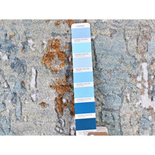 Load image into Gallery viewer, 3&#39;2&quot;x5&#39;5&quot; Gray Hi-low Pile Abstract Design Wool Hand Knotted Persian Knot Oriental Rug FWR400920