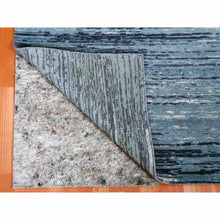 Load image into Gallery viewer, 8&#39;1&quot;x8&#39;1&quot; Pure Wool Horizontal Ombre Design Blue Oceanic Hand Knotted Square Oriental Rug FWR401106