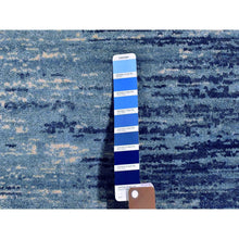 Load image into Gallery viewer, 3&#39;x5&#39;2&quot; Blue Oceanic Zero Pile Pure Wool Horizontal Ombre Design Hand Knotted Scatter Size Oriental Rug FWR401142
