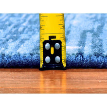Load image into Gallery viewer, 3&#39;x5&#39;2&quot; Blue Oceanic Zero Pile Pure Wool Horizontal Ombre Design Hand Knotted Scatter Size Oriental Rug FWR401142