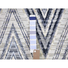 Load image into Gallery viewer, 9&#39;10&quot;x14&#39;3&quot; Chevron Design Modern Textured Wool And Pure Silk Hand Knotted Ivory Oriental Rug FWR401244