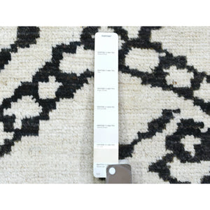 9'10"x13'8" Ivory, Hand Knotted Boujaad Moroccan Berber Design With Criss Cross Pattern, Natural Dyes Soft Organic Wool, Oriental Rug FWR435696