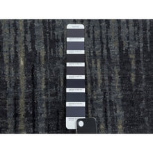 Load image into Gallery viewer, 9&#39;x9&#39;1&quot; Gray And Black Ombre Design Pure Wool Densely Woven Hand Knotted Modern Round Oriental Rug FWR450852