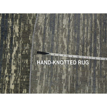Load image into Gallery viewer, 9&#39;x9&#39;1&quot; Gray And Black Ombre Design Pure Wool Densely Woven Hand Knotted Modern Round Oriental Rug FWR450852