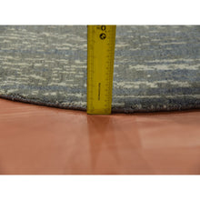 Load image into Gallery viewer, 7&#39;x7&#39;2&quot; Gray And Black Densely Woven Hand Knotted Modern Ombre Design Pure Wool Round Oriental Rug FWR450882