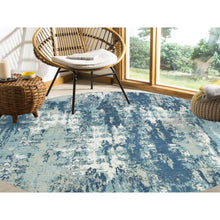 Load image into Gallery viewer, 9&#39;x9&#39; Oceanic Blue, Hand Knotted Abstract Design, Hi-low Pile Pure Silk And Wool, Round Oriental Rug FWR451758