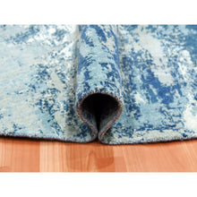 Load image into Gallery viewer, 9&#39;x9&#39; Oceanic Blue, Hand Knotted Abstract Design, Hi-low Pile Pure Silk And Wool, Round Oriental Rug FWR451758