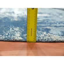 Load image into Gallery viewer, 9&#39;x9&#39; Oceanic Blue, Hand Knotted Abstract Design, Hi-low Pile Pure Silk And Wool, Round Oriental Rug FWR451758