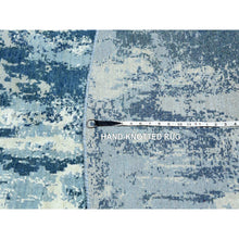 Load image into Gallery viewer, 9&#39;x9&#39; Oceanic Blue, Hand Knotted Abstract Design, Hi-low Pile Pure Silk And Wool, Round Oriental Rug FWR451758