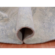 Load image into Gallery viewer, 8&#39;x8&#39; Stardew Gray, Wool And Silk Hand Knotted, Modern Abstract Design With Vibrant Colors, Round Oriental Rug FWR452070