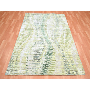 5'1"x7'3" Eden Green, Crocodile Safari Design, Borderless, 100% Silk, Hand Knotted, Oriental Rug FWR452862