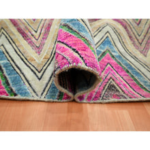 Load image into Gallery viewer, 11&#39;9&quot;x11&#39;9&quot; Fuscia Pink, Colorful Chevron Design, Hand Knotted, Sari Silk with Textured Wool, Round, Oriental Rug FWR453402