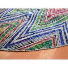 Load image into Gallery viewer, 9&#39;10&quot;x9&#39;10&quot; Hot Pink, Colorful Chevron Design, Hand Knotted, Sari Silk with Textured Wool, Round, Oriental Rug FWR453408