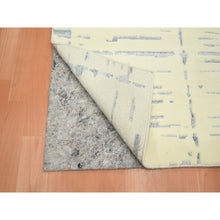 Load image into Gallery viewer, 5&#39;x7&#39; Linen White, Modern Design with Textured Weave, Tone on Tone, Hand Knotted, Pure Wool, Oriental Rug FWR453876