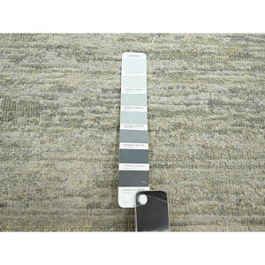 4'x6'1" Laurel Green, Hand Knotted, Plain Solid Design, Soft to the Touch, Pure Silk, Oriental Rug FWR453930
