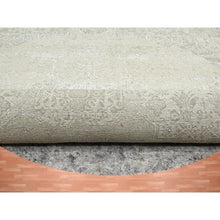 Load image into Gallery viewer, 10&#39;x10&#39; Oyster White, Jewelry Design, Wool and Silk, Hand Knotted, Round, Oriental Rug FWR454086