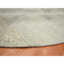 Load image into Gallery viewer, 10&#39;x10&#39; Oyster White, Jewelry Design, Wool And Silk, Hand Knotted, Round, Oriental Rug FWR454086